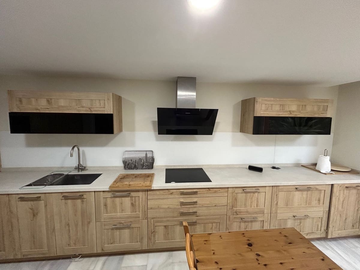 4 bedroom Townhouse for sale in Estepona with pool garage - € 650,000 (Ref: 9614511)