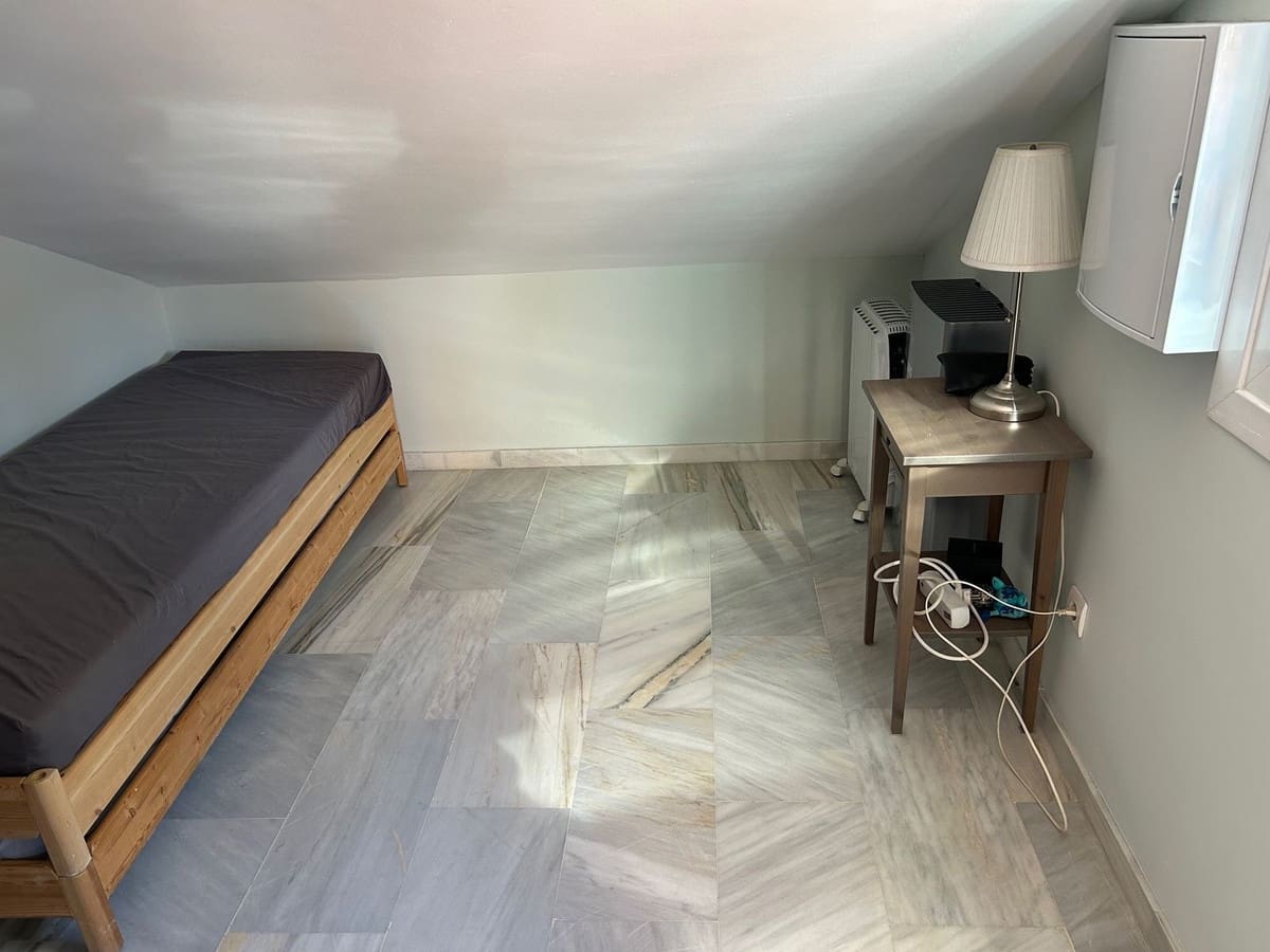 4 bedroom Townhouse for sale in Estepona with pool garage - € 650,000 (Ref: 9614511)