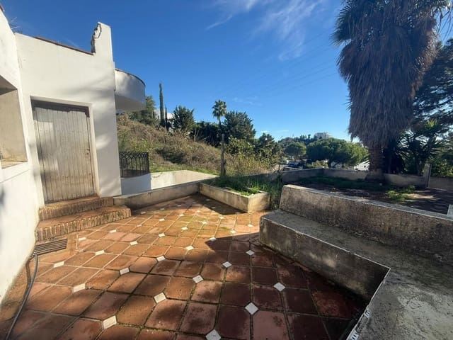 Casa de 3 habitaciones en Estepona en venta con piscina - 370.000 € (Ref: 9614513)