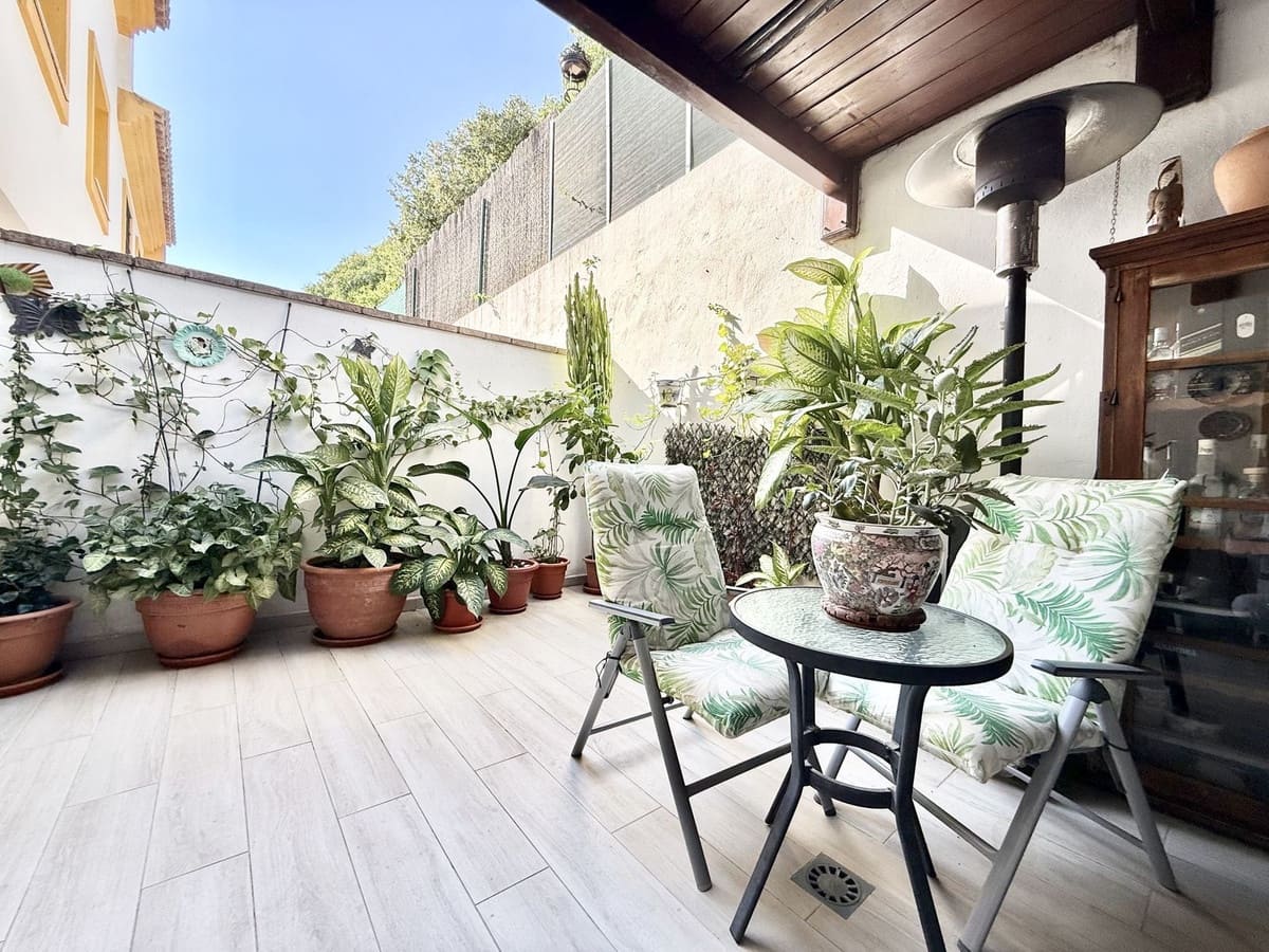 Casa de 4 habitaciones en Estepona en venta con garaje - 700.000 € (Ref: 9614514)