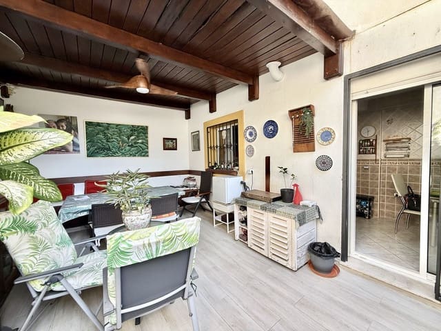 Casa de 4 habitaciones en Estepona en venta con garaje - 700.000 € (Ref: 9614514)