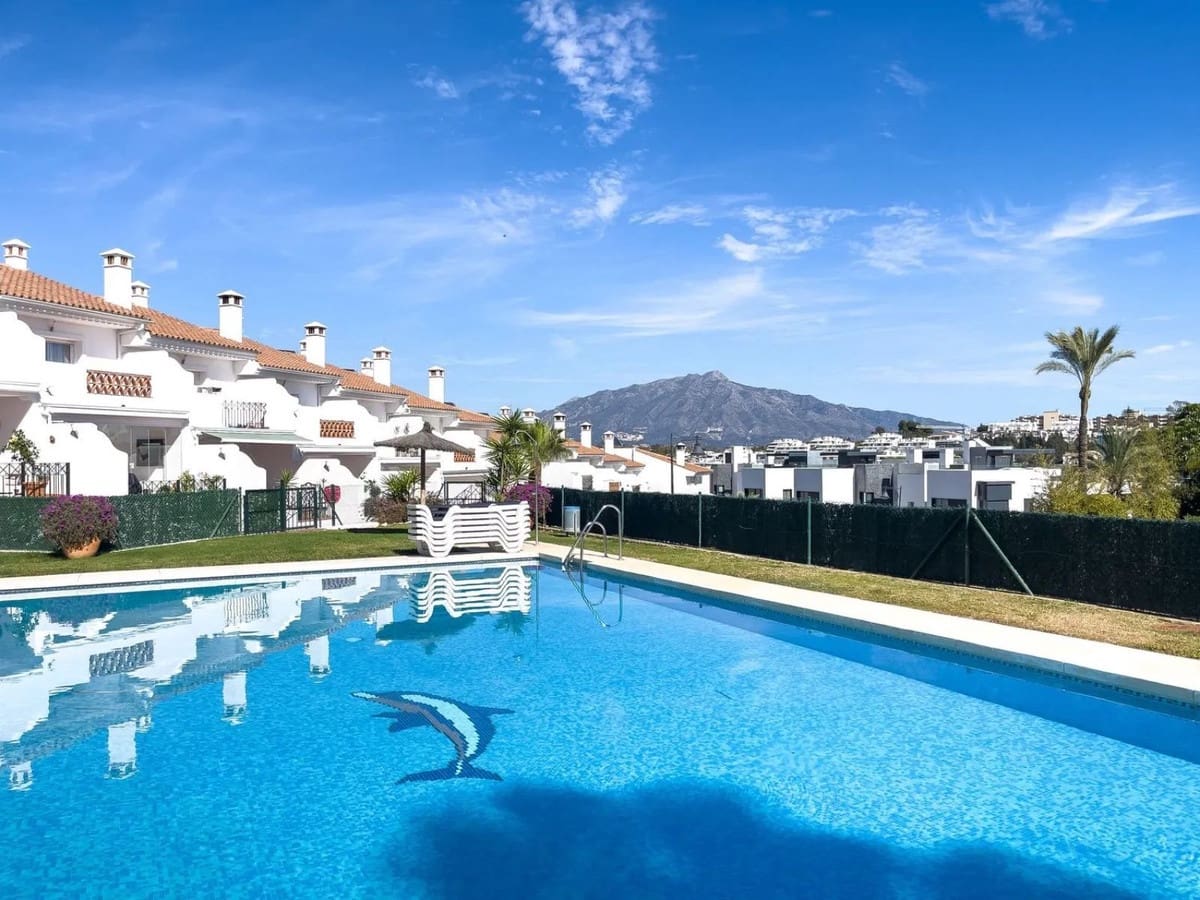 Casa de 3 habitaciones en El Paraiso en venta con piscina garaje - 595.000 € (Ref: 9614516)