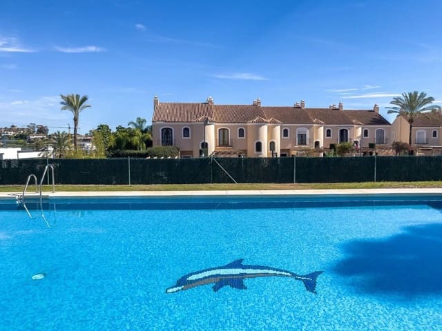 Casa de 3 habitaciones en El Paraiso, Estepona en venta con piscina garaje - 595.000 € (Ref: 9614516)