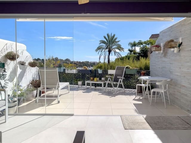 Casa de 3 habitaciones en El Paraiso, Estepona en venta con piscina garaje - 595.000 € (Ref: 9614516)