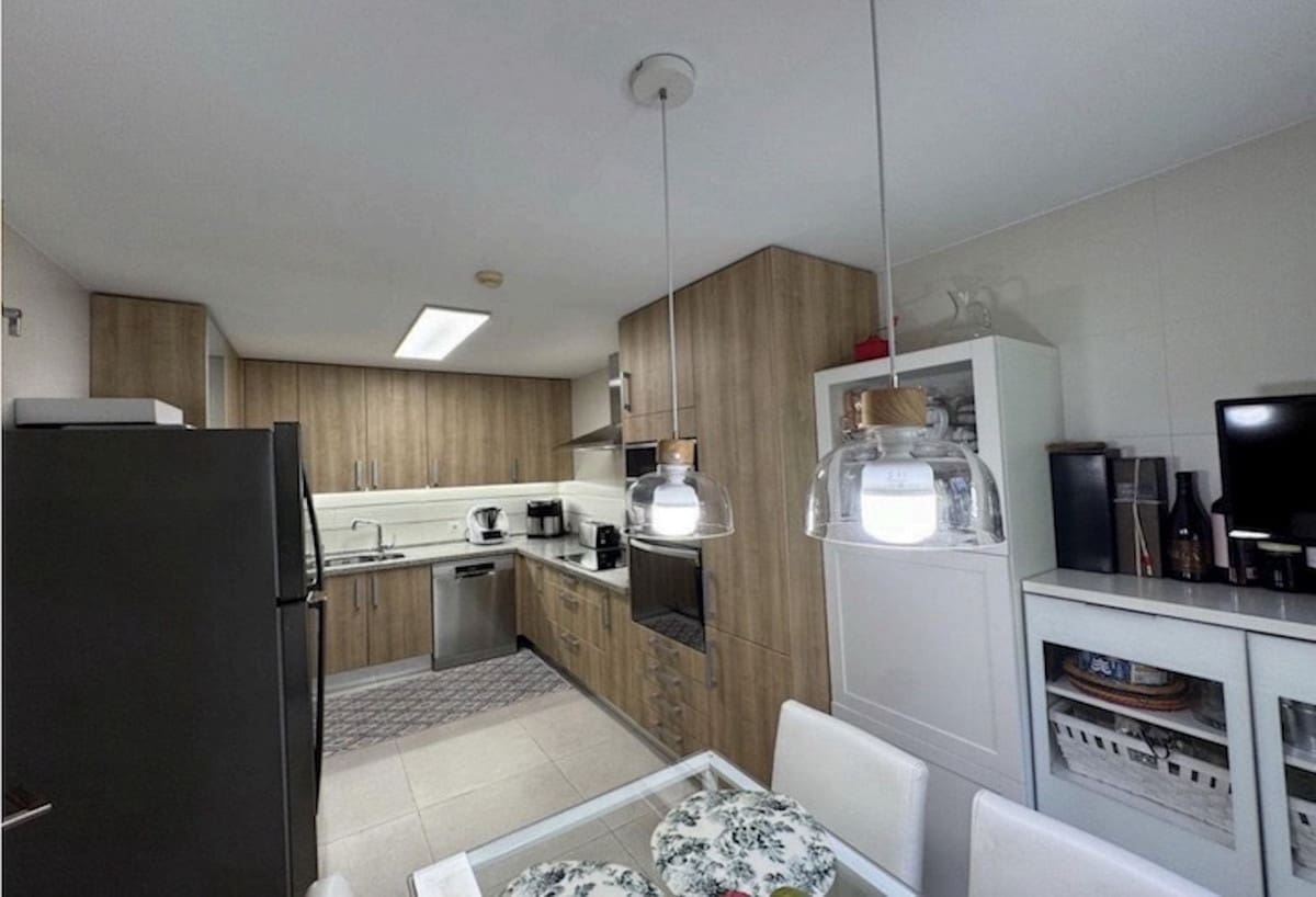 Casa de 3 habitaciones en Estepona en venta con piscina garaje - 539.900 € (Ref: 9614517)