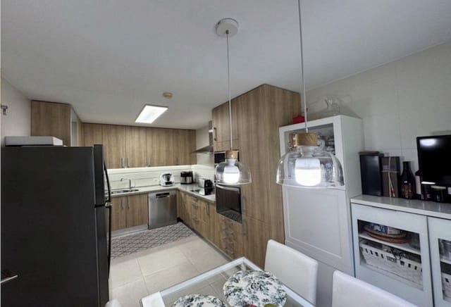 Casa de 3 habitaciones en Estepona en venta con piscina garaje - 539.900 € (Ref: 9614517)