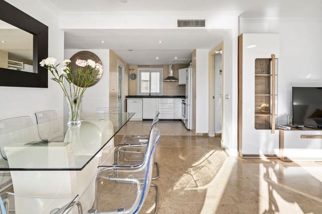 3 chambre Appartement à vendre à Estepona avec piscine garage - 495 000 € (Ref: 9618193)