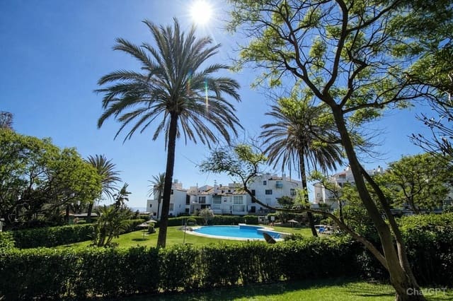 1 bedroom Apartment for sale in Estepona with pool - € 350,000 (Ref: 9618196)