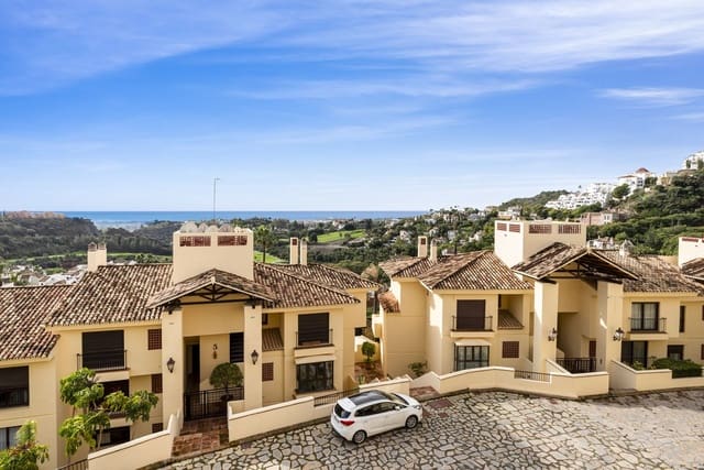 2 chambre Appartement à vendre à Los Arqueros, Benahavís avec piscine garage - 469 950 € (Ref: 9623165)