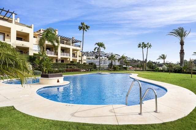 2 chambre Appartement à vendre à Los Arqueros, Benahavís avec piscine garage - 469 950 € (Ref: 9623165)