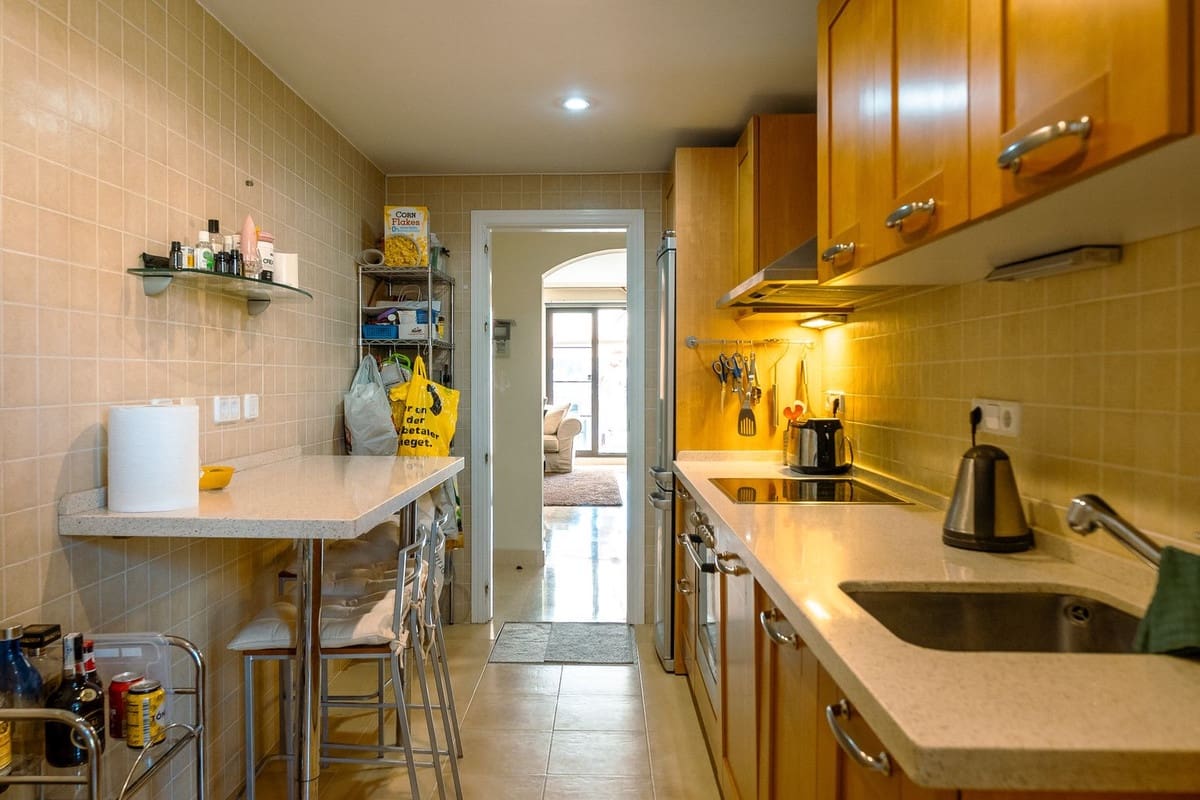 2 bedroom Penthouse for sale in Los Arqueros with pool garage - € 469,000 (Ref: 9623166)