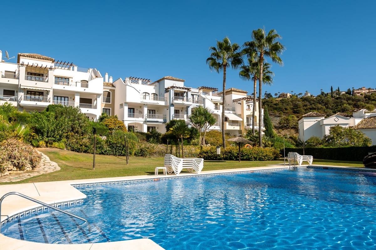 2 bedroom Penthouse for sale in Los Arqueros with pool garage - € 469,000 (Ref: 9623166)
