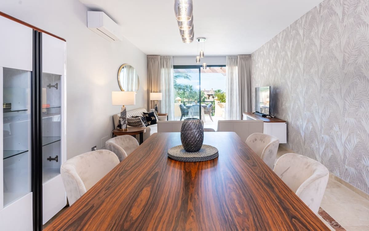 3 soverom Penthouse til salgs i Estepona med svømmebasseng garasje - € 950 000 (Ref: 9623170)