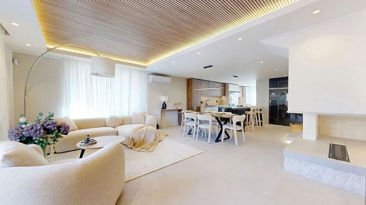 3 bedroom Townhouse for sale in New Golden Mile with pool garage - € 820,000 (Ref: 9623171)