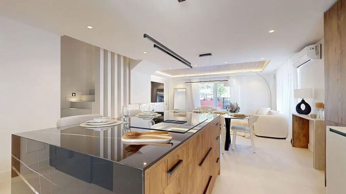 3 bedroom Townhouse for sale in New Golden Mile with pool garage - € 820,000 (Ref: 9623171)