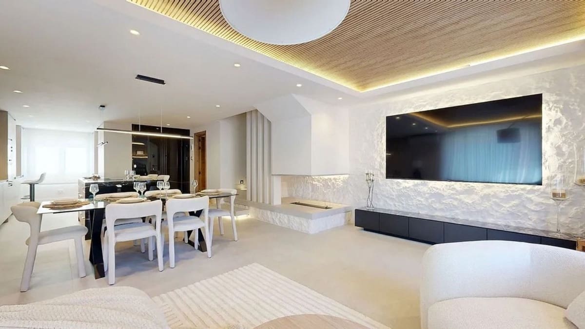 3 bedroom Townhouse for sale in New Golden Mile with pool garage - € 820,000 (Ref: 9623171)