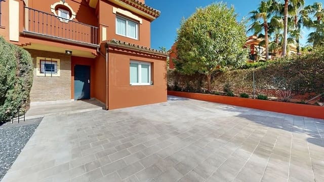 3 bedroom Townhouse for sale in Nueva Atalaya, Estepona with pool garage - € 820,000 (Ref: 9623171)
