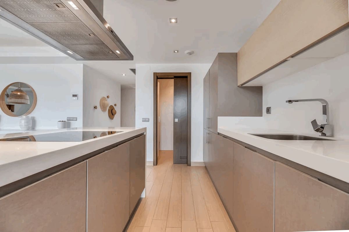 3 chambre Appartement à vendre à Los Arqueros avec piscine garage - 785 000 € (Ref: 9623172)