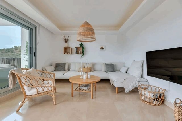 3 chambre Appartement à vendre à Los Arqueros, Benahavís avec piscine garage - 785 000 € (Ref: 9623172)