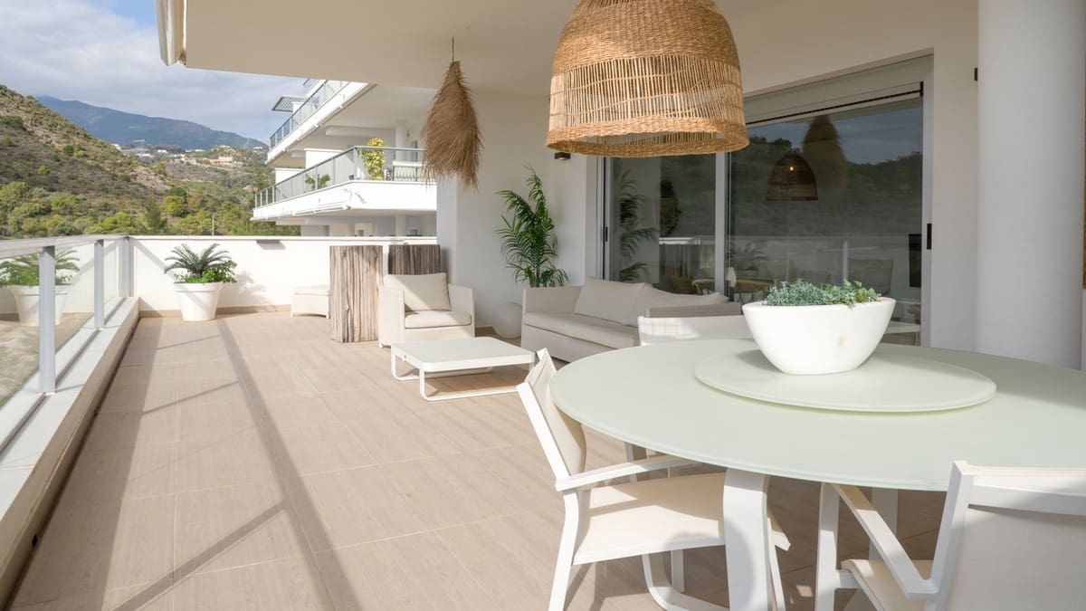 3 chambre Appartement à vendre à Los Arqueros avec piscine garage - 785 000 € (Ref: 9623172)