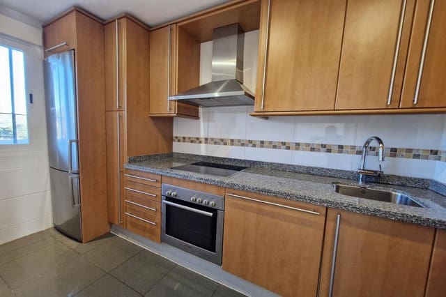 Apartamento de 2 habitaciones en La Cala de Mijas, Mijas en venta con piscina garaje - 275.000 € (Ref: 9628052)