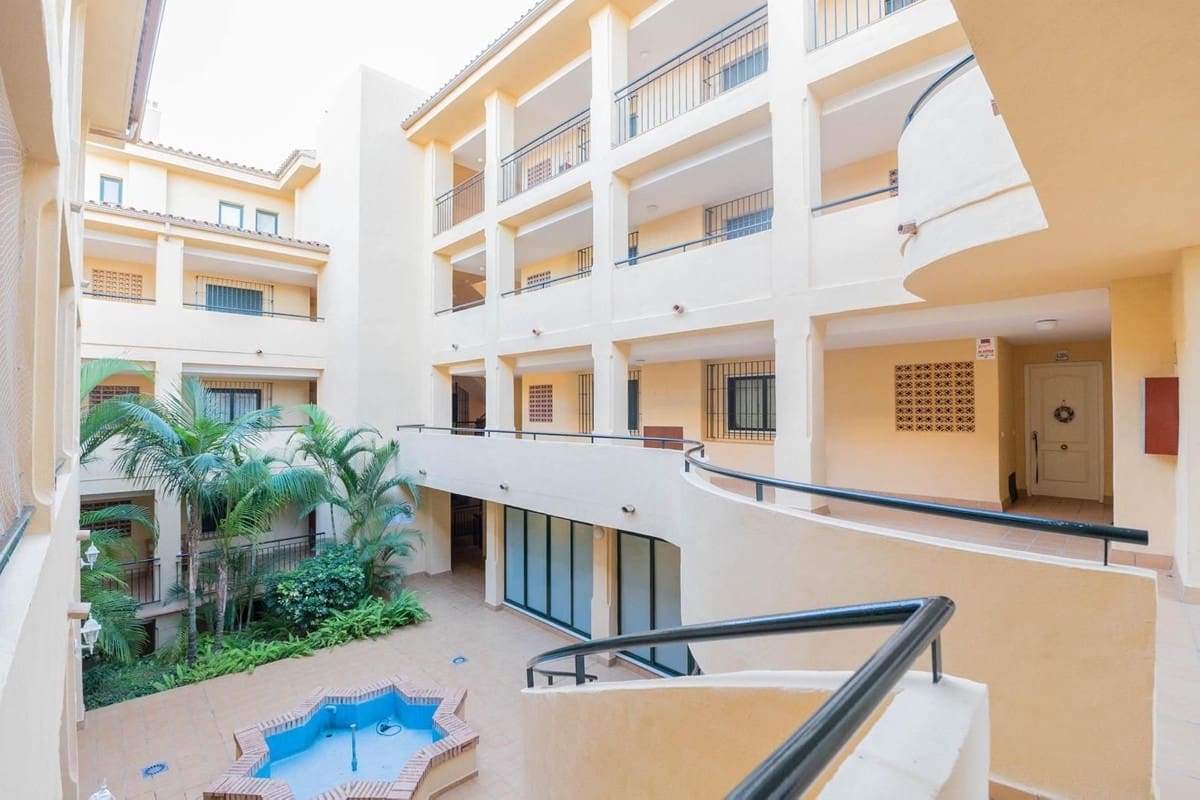 2 sovrum Lägenhet till salu i Riviera del Sol med pool garage - 275 000 € (Ref: 9628053)