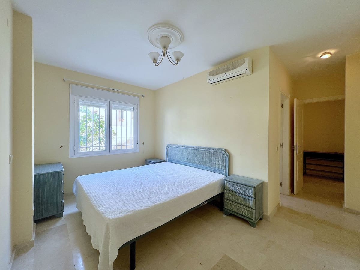 3 sovrum Hus till salu i Riviera del Sol med pool garage - 470 000 € (Ref: 9628239)