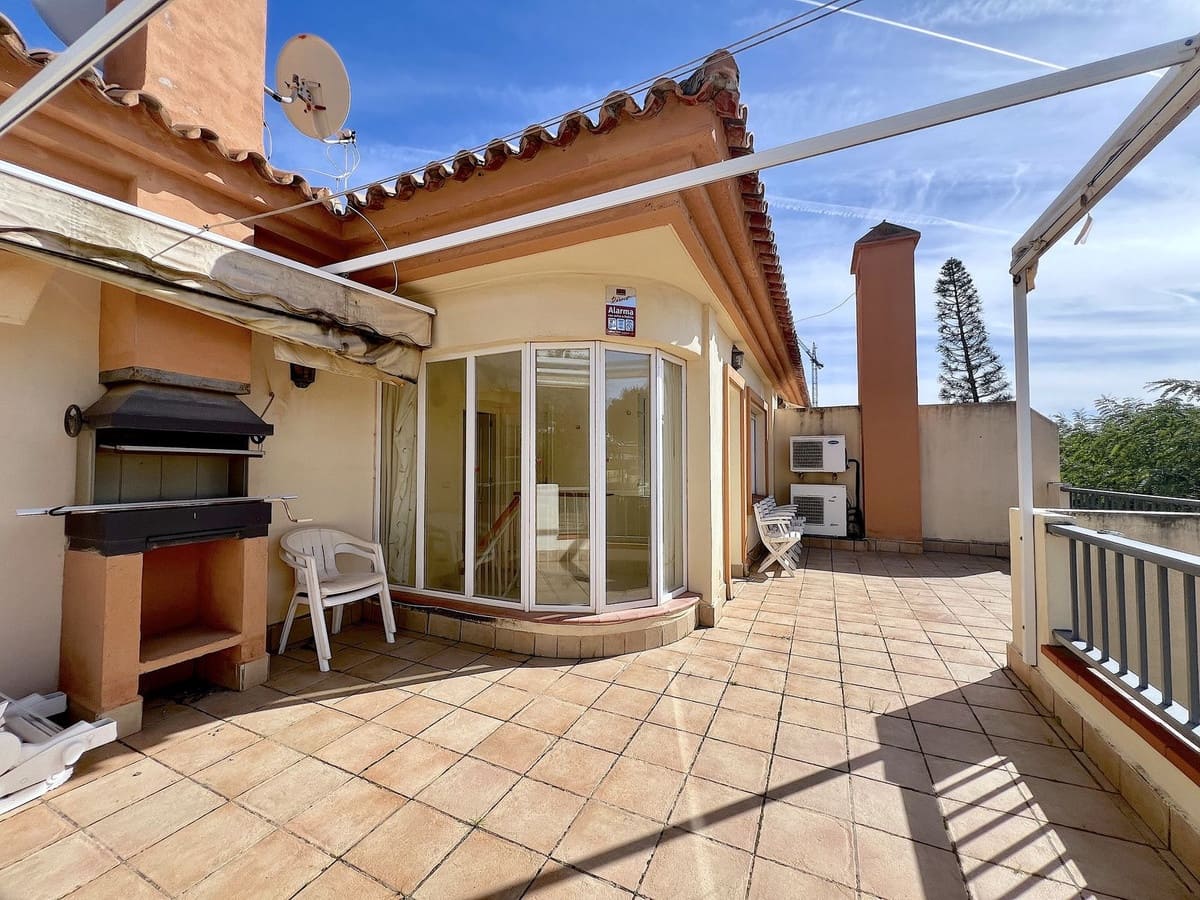 3 sovrum Hus till salu i Riviera del Sol med pool garage - 470 000 € (Ref: 9628239)