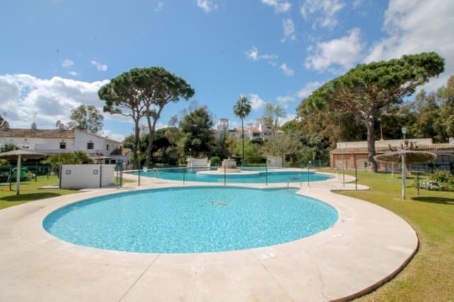 2 bedroom Townhouse for sale in Elviria, Marbella with pool - € 375,000 (Ref: 9628243)