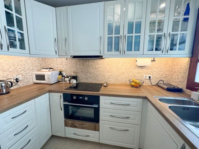 2 bedroom Townhouse for sale in Elviria, Marbella with pool - € 375,000 (Ref: 9628243)