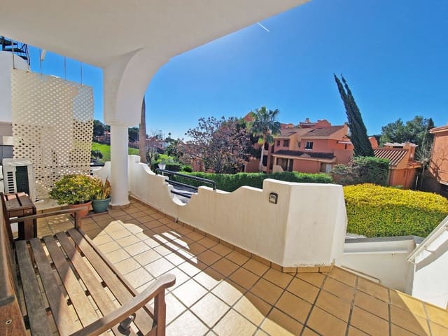 3 Zimmer Haus zu verkaufen in La Reserva, Marbella mit Pool - 370.000 € (Ref: 9628245)