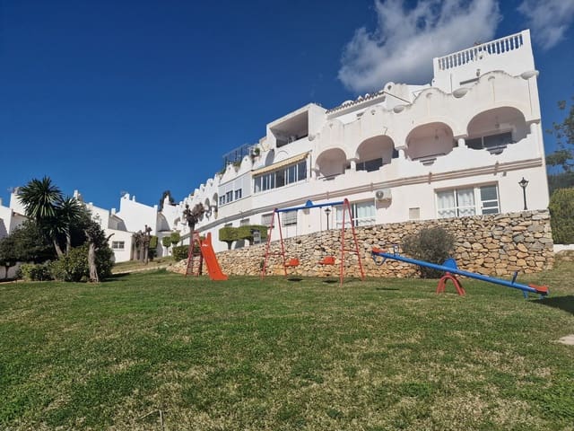 3 Zimmer Haus zu verkaufen in La Reserva, Marbella mit Pool - 370.000 € (Ref: 9628245)