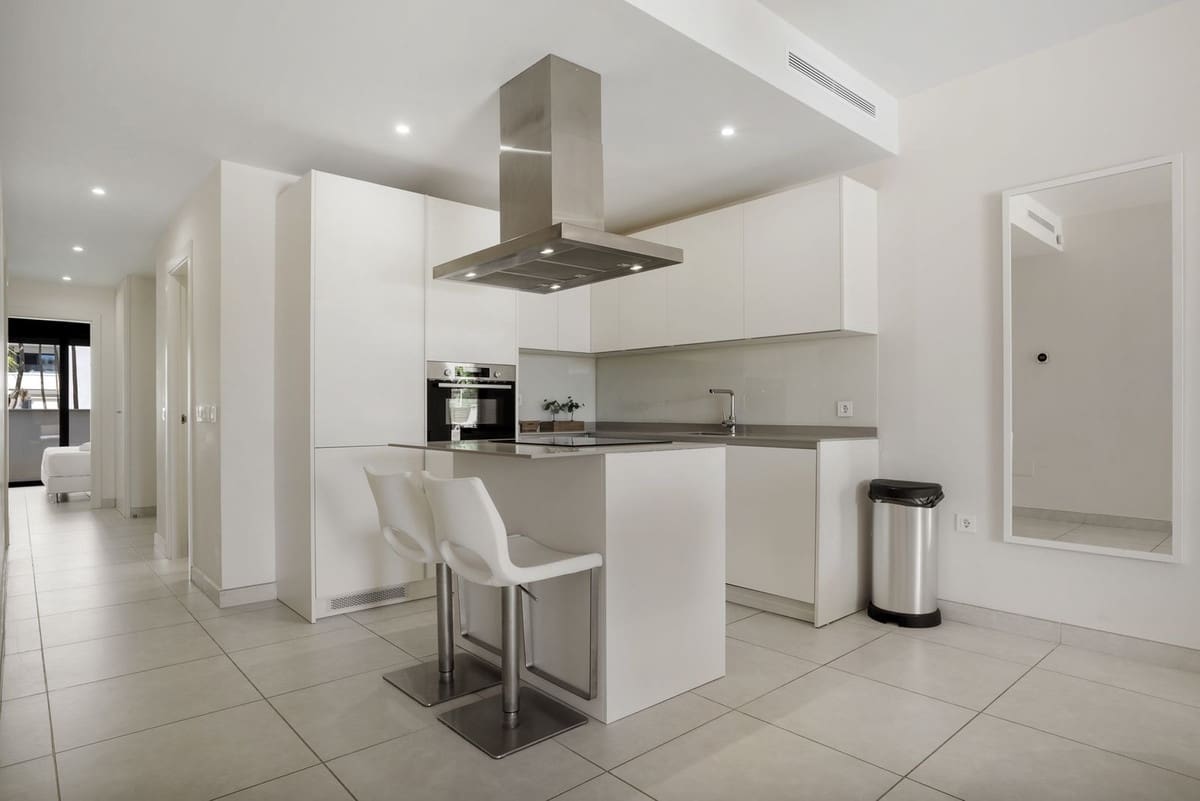 Apartamento de 3 habitaciones en La Cala de Mijas en venta con piscina garaje - 680.000 € (Ref: 9628247)