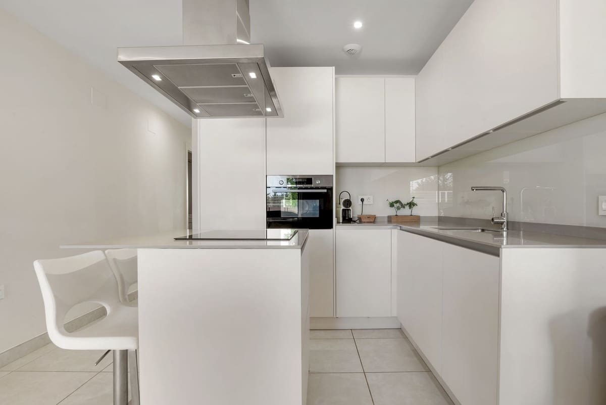 Apartamento de 3 habitaciones en La Cala de Mijas en venta con piscina garaje - 680.000 € (Ref: 9628247)