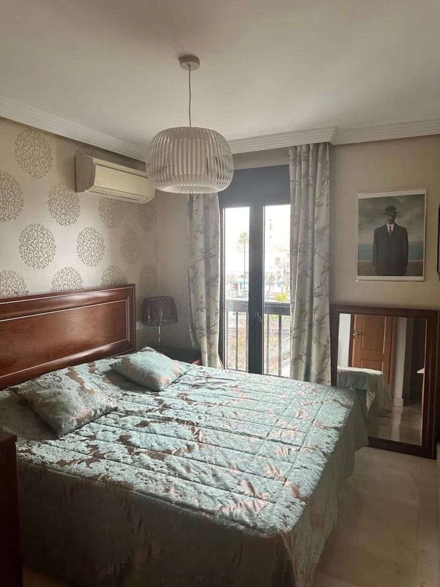 2 makuuhuone Huoneisto myytävänä paikassa San Pedro de Alcantara mukana uima-altaan 
autotalli - 550 000 € (Ref: 9645664)