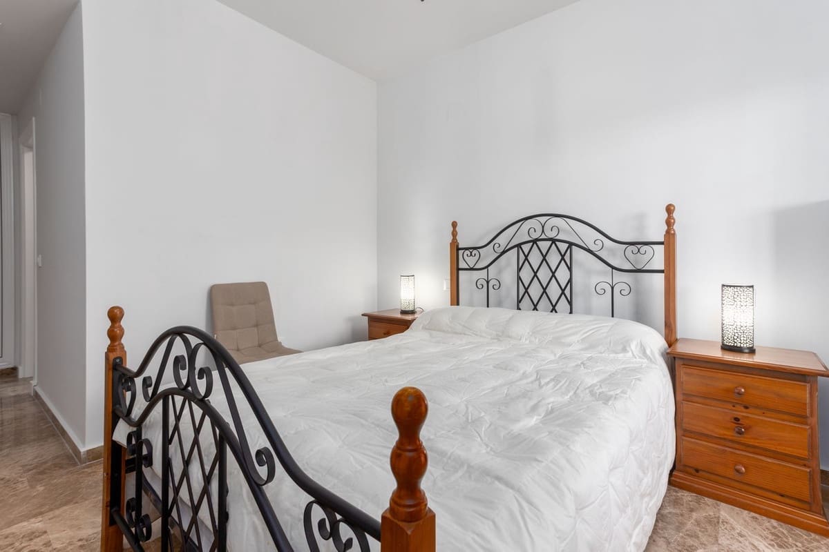 2 Zimmer Apartment zu verkaufen in San Pedro de Alcantara mit Pool Garage - 580.000 € (Ref: 9645894)