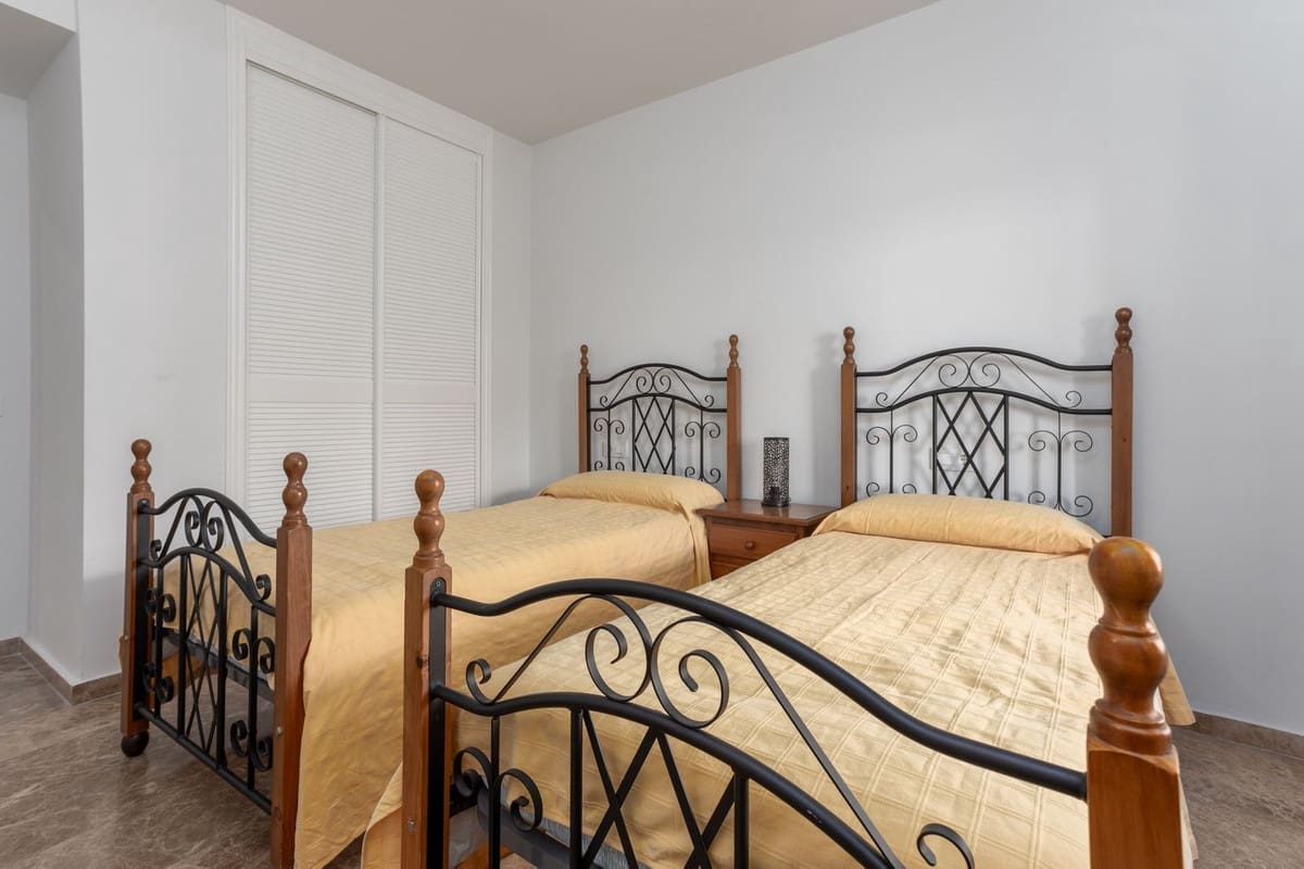 2 Zimmer Apartment zu verkaufen in San Pedro de Alcantara mit Pool Garage - 580.000 € (Ref: 9645894)