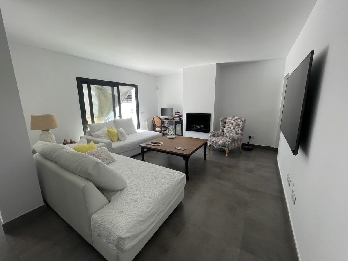 3 slaapkamer Villa te koop in San Pedro de Alcantara met zwembad garage - € 1.395.000 (Ref: 9651704)