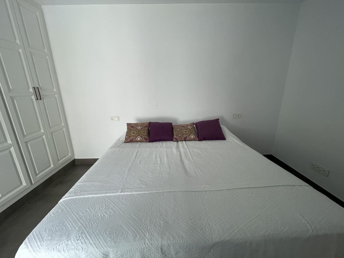 3 slaapkamer Villa te koop in San Pedro de Alcantara met zwembad garage - € 1.395.000 (Ref: 9651704)