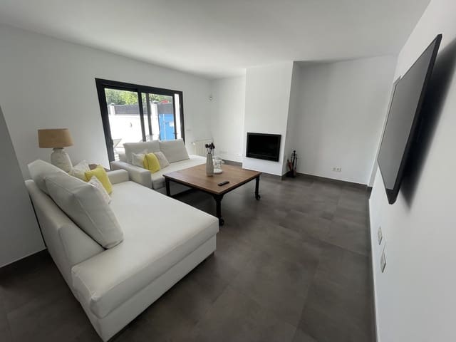 3 slaapkamer Villa te koop in San Pedro de Alcantara, Marbella met zwembad garage - € 1.395.000 (Ref: 9651704)