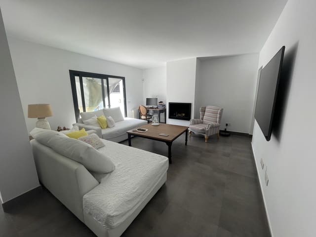 3 slaapkamer Villa te koop in San Pedro de Alcantara, Marbella met zwembad garage - € 1.395.000 (Ref: 9651704)