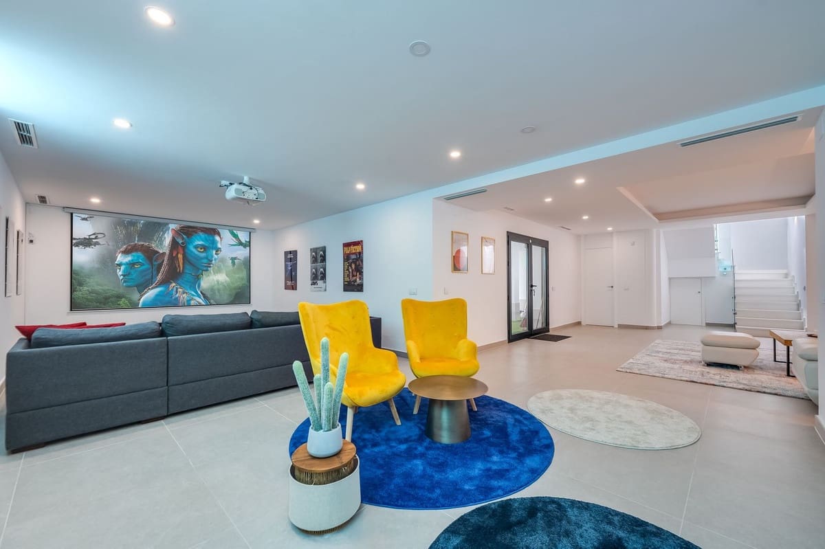 5 makuuhuone Huvila myytävänä paikassa San Pedro de Alcantara mukana uima-altaan 
autotalli - 4 900 000 € (Ref: 9651856)