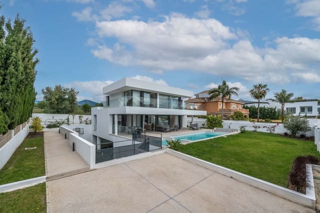 5 quarto Moradia para venda em San Pedro de Alcantara, Marbella com piscina garagem - 4 900 000 € (Ref: 9651856)