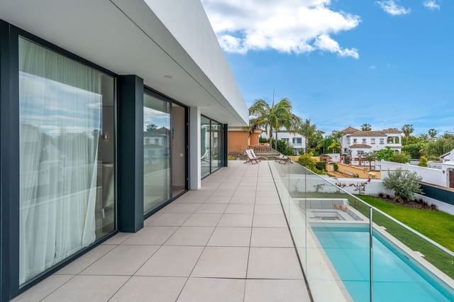 5 quarto Moradia para venda em San Pedro de Alcantara, Marbella com piscina garagem - 4 900 000 € (Ref: 9651856)