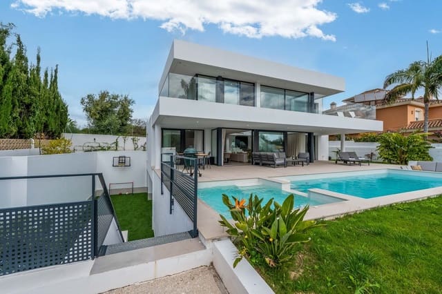 5 quarto Moradia para venda em San Pedro de Alcantara, Marbella com piscina garagem - 4 900 000 € (Ref: 9651856)