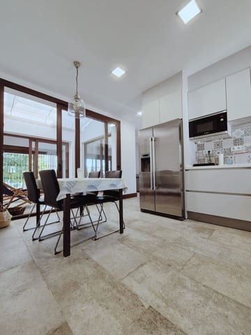 5 sypialnia Willa na sprzedaż w San Pedro de Alcantara, Marbella z basenem garażem - 2 200 000 € (Ref: 9651858)