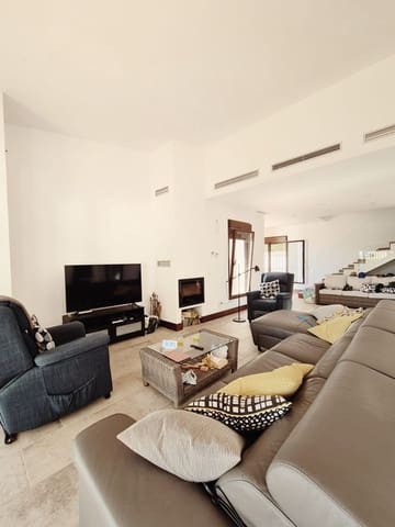 5 sypialnia Willa na sprzedaż w San Pedro de Alcantara, Marbella z basenem garażem - 2 200 000 € (Ref: 9651858)