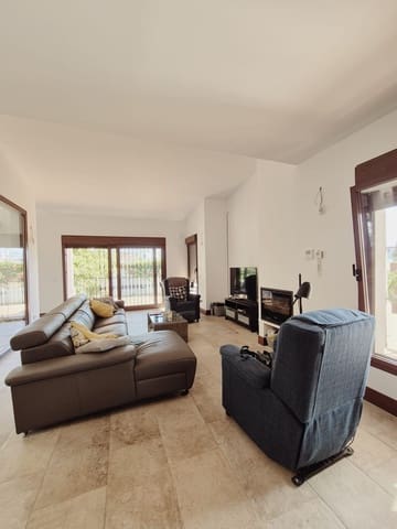 5 sypialnia Willa na sprzedaż w San Pedro de Alcantara, Marbella z basenem garażem - 2 200 000 € (Ref: 9651858)