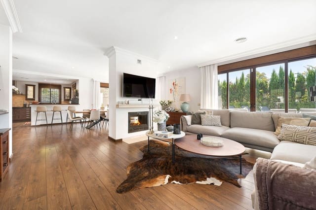 4 slaapkamer Villa te koop in San Pedro de Alcantara, Marbella met zwembad garage - € 2.195.000 (Ref: 9651859)