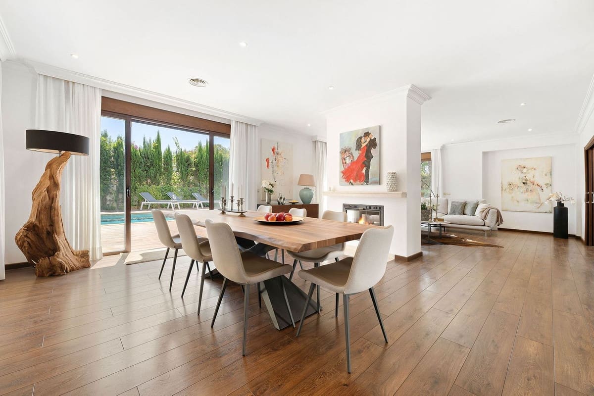 4 slaapkamer Villa te koop in San Pedro de Alcantara met zwembad garage - € 2.195.000 (Ref: 9651859)